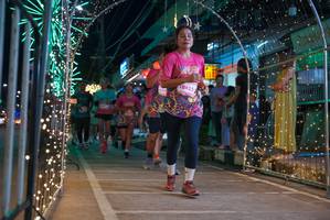 BIB: 390, 18425
                            <button type="button" onclick="openModal(24677074)" class="btn btn-primary btn-sm float-right btn-popup" data-toggle="modal" data-target=".modal-high-quality">
                        <i class="fas fa-shopping-cart"></i> Add to Cart
                    </button>
                                            <button type="button" onclick="isThisMe(24677074, true)" class="btn btn-success btn-sm float-right btn-popup btn-isme hidden" data-toggle="tooltip" data-placement="bottom" title="นี่คือรูปของคุณใช่ไหม คลิกที่นี่เพื่อเอาเข้าอัลบั้ม">
                        <i class="fas fa-plus"></i> Add to album
                    </button>
                    <button type="button" onclick="isThisMe(24677074, false)" class="btn btn-warning btn-sm float-right btn-popup btn-isnotme hidden">
                        <i class="fas fa-ban"></i> Remove from album
                    </button>